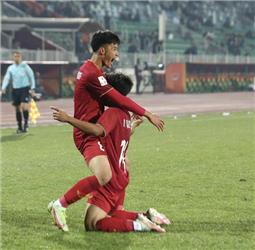 Niềm vui của U20 Việt Nam là may mắn dành cho HLV Troussier